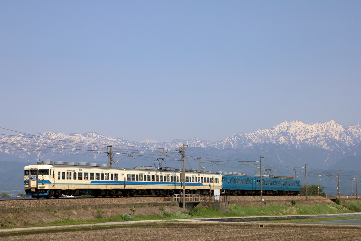 413系AM02編成 ラストラン1日目を撮影 - 鉄道気分