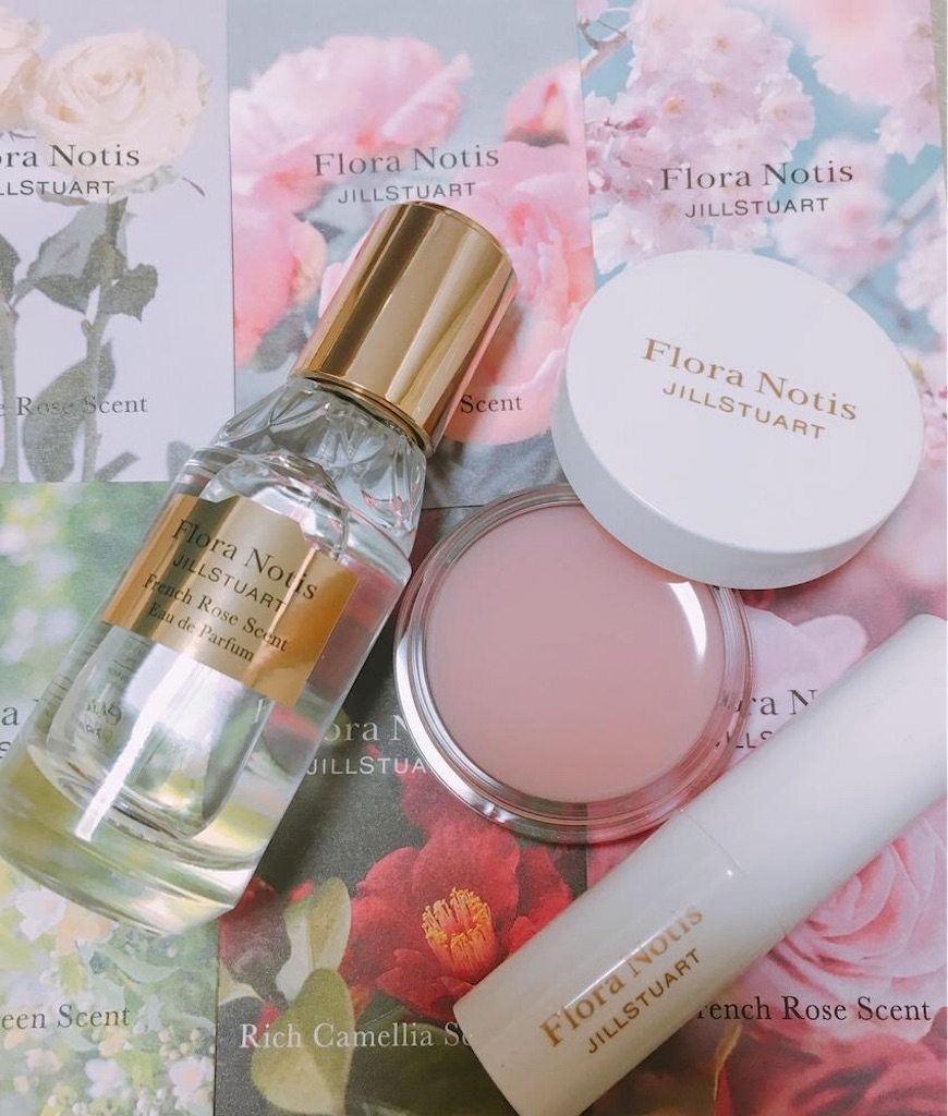 ミニマリストめざす代女性の香水は1本だけ Daily