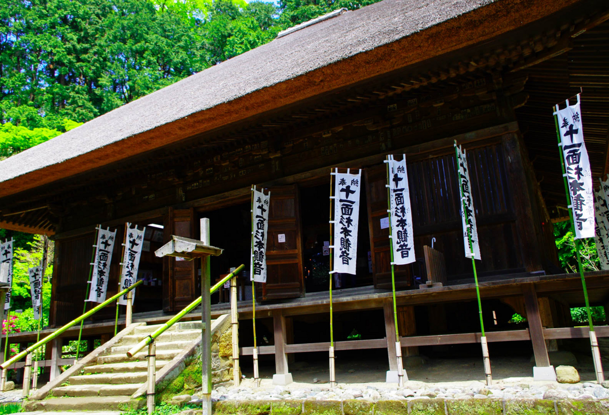 杉本寺と春。第一番札所。 杉本寺と春。第一番札所。