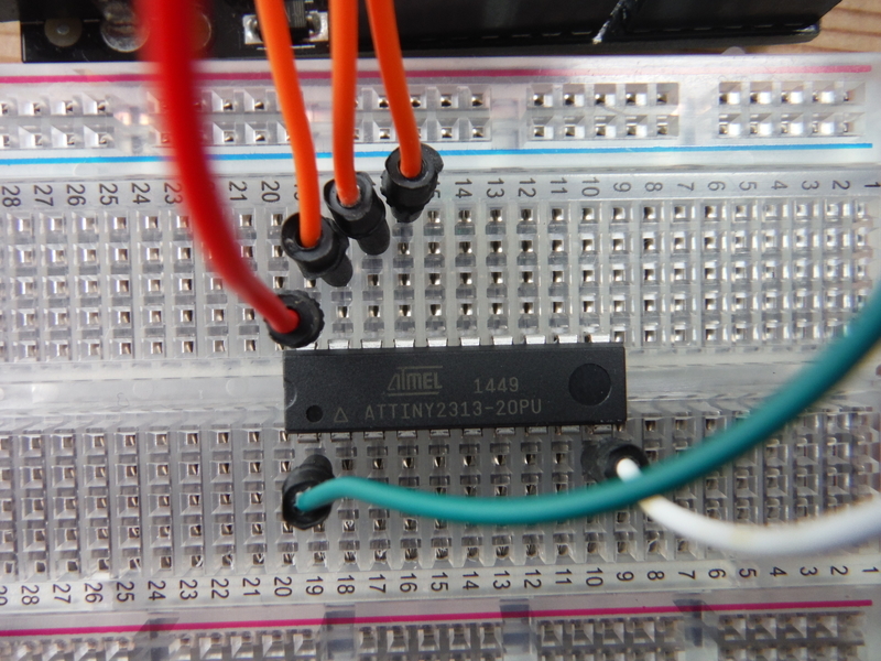 ATtiny2313 配線 f:id:miraluna:20220220174102j:plain