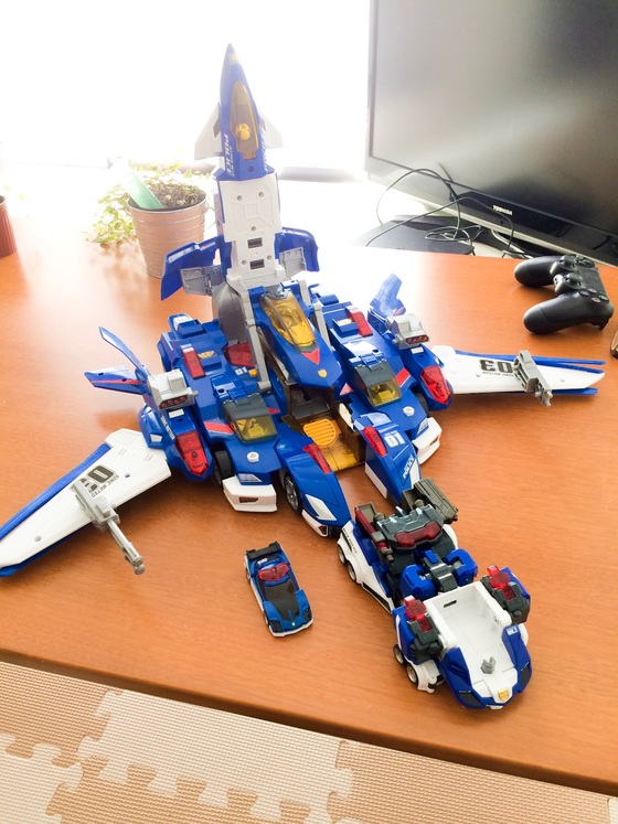 トミカ ハイパーブルーポリス アースグランナー 戦隊 踏ん おもちゃ