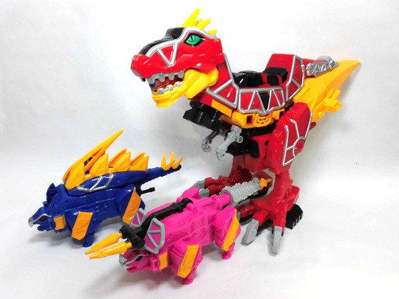 カミツキ合体❗️キョウリュウジン‼️ 欠品あり】キョウリュウジャー カミツキ合体 DXキョウリュウジン