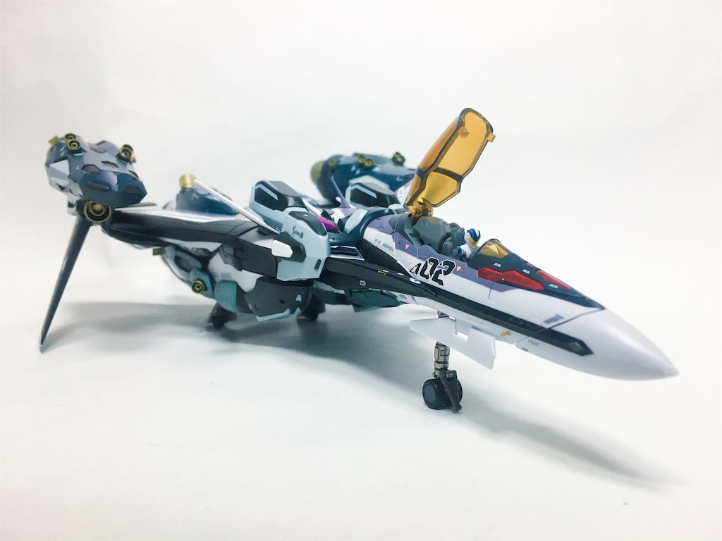 一*条様 DX超合金　VF-31 ジークフリードセット　31Fスーパーパーツ Amazon.co.jp: バンダイ(BANDAI) DX超合金 VF-31Jジークフリード