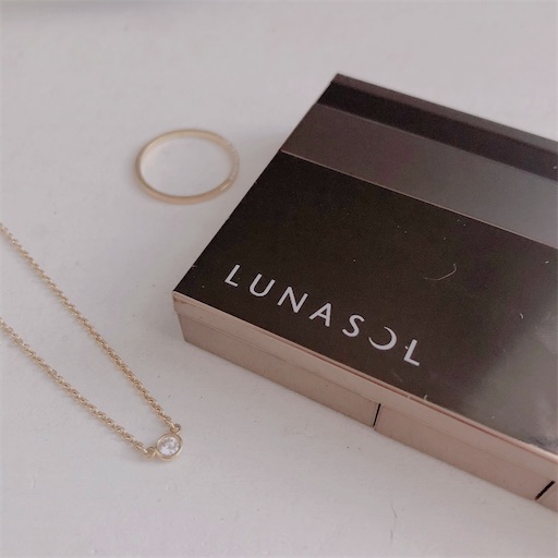 持ちモノのこと 眉毛は1番お金をかけるべきところだったかもしれない Miruimte S Diary