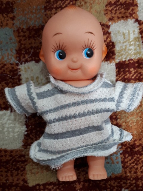 大きなキューピー（手作りお洋服付き） ちょっと大きなキューピー人形の着せ替えブック - 出版物 | 日本ヴォーグ社