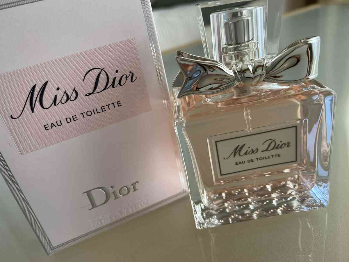 日中には難しい(;'∀')ディオールのお香水 - 木曜日の女神さま♡／幸せ