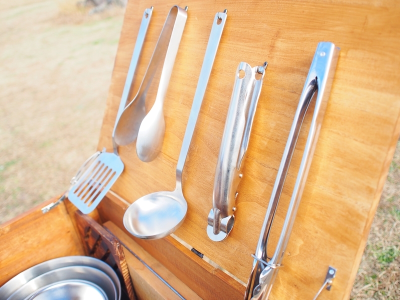 ワイン箱をキャンプでも使えるオシャレな食器収納ボックスへお手軽にdiy Misoji Camp