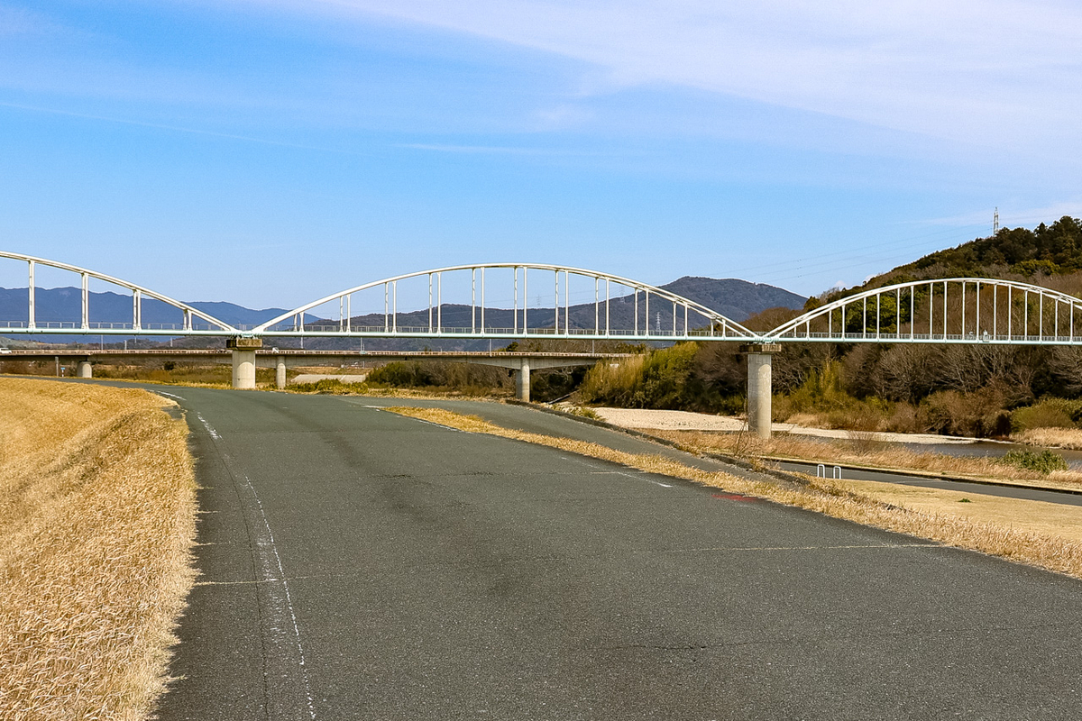 映画ストロベリームーン 撮影場所 橋・土手(豊川市) 2026年3月撮影