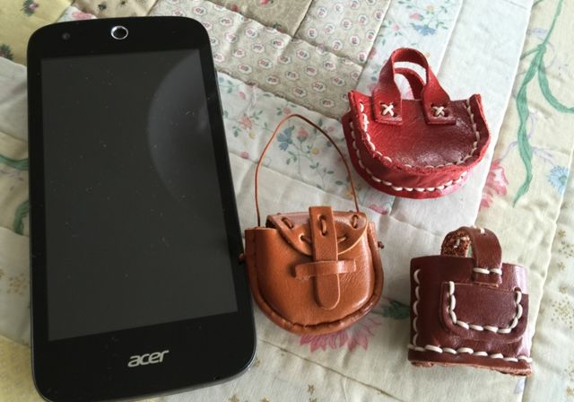 フェリシモで、初めてレザークラフトやってみた。ミニチュアレザーを作成。今年の秋は、残りの分を作成しよう。 - misty's Blog フェリシモで、初めてレザークラフトやってみた。ミニチュアレザーを作成。今年の秋は、残りの分を作成しよう。 - misty's Blog