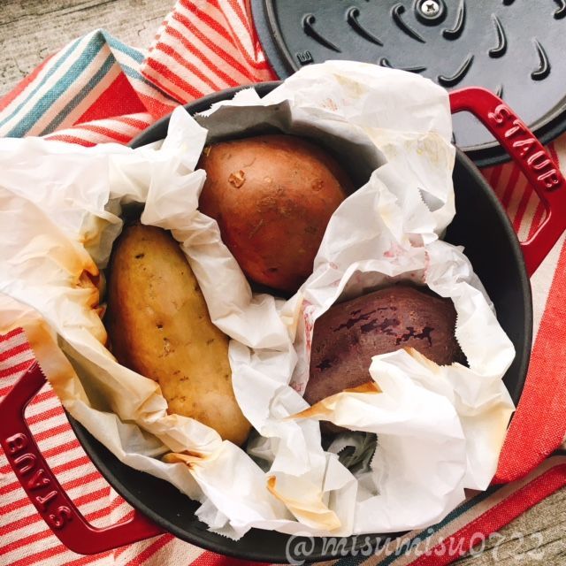 紫芋と安納芋で Staub焼き芋 ストウブ お砂糖味醂なし生活 ほっこりおうちごはん