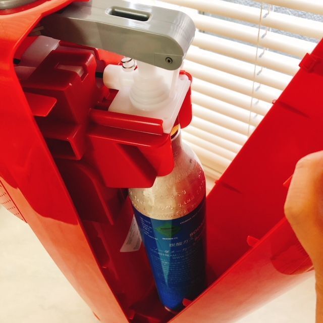 自宅で交換 ソーダストリーム の ガスシリンダー交換お特便 別館ほっこりおうちごはん