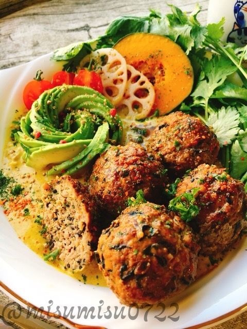 胡麻ひじきミートボールのこっくりクリチカレー お砂糖味醂なし生活 ほっこりおうちごはん 胡麻ひじきミートボールのこっくりクリチカレー お砂糖味醂なし生活 ほっこりおうちごはん