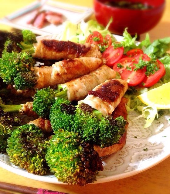 荏胡麻の葉入り ブロッコリーの肉巻き お砂糖味醂なし生活 ほっこりおうちごはん 荏胡麻の葉入り ブロッコリーの肉巻き お砂糖味醂なし生活 ほっこりおうちごはん