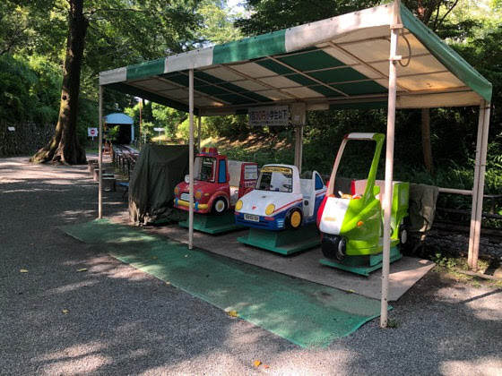 小田原城址公園子ども遊園地の1回30円で乗れる遊具たち