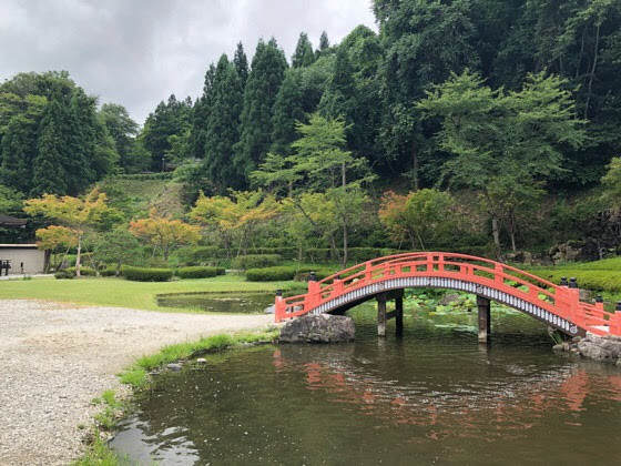 えさし藤原の郷の伽羅御所の池