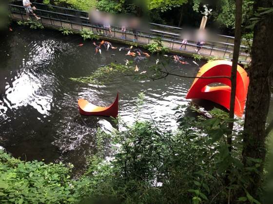 箱根彫刻の森美術館の浮かぶ彫刻3の鯉