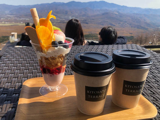 清里テラスのスカイパフェと清里コーヒー