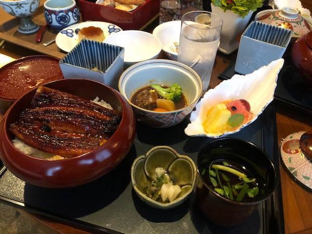エクシブ箱根離宮のインルームダイニングの国産うなぎ膳