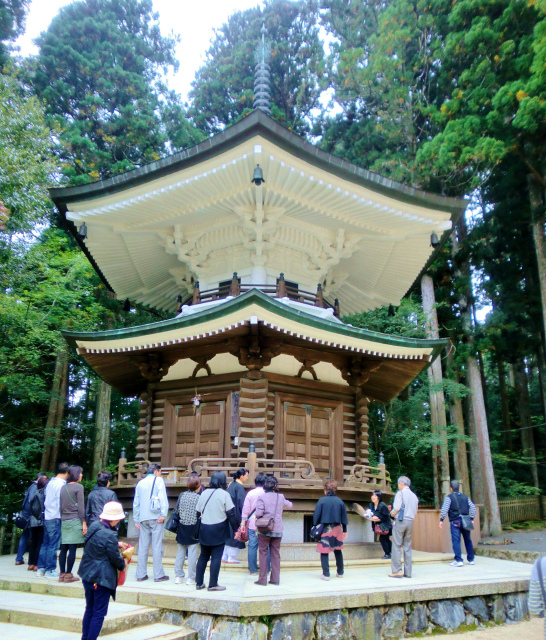 六角経蔵