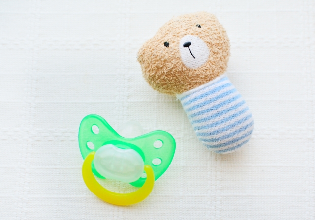 寝かしつけのおしゃぶりが心配 やめ方と気をつけること 体験談 みつママ ライフ