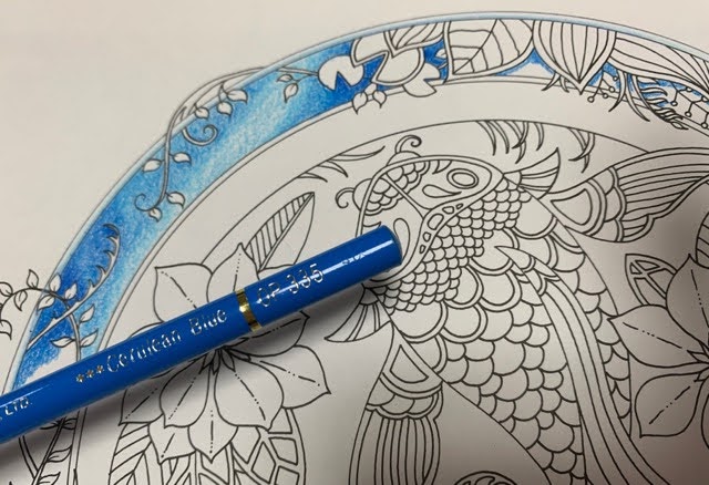 アクアリウムの塗り絵 ホルベインで青のグラデーションを作ってみる てがきーの