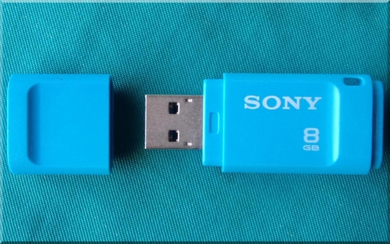 8GBなSony Storage Media USB Device