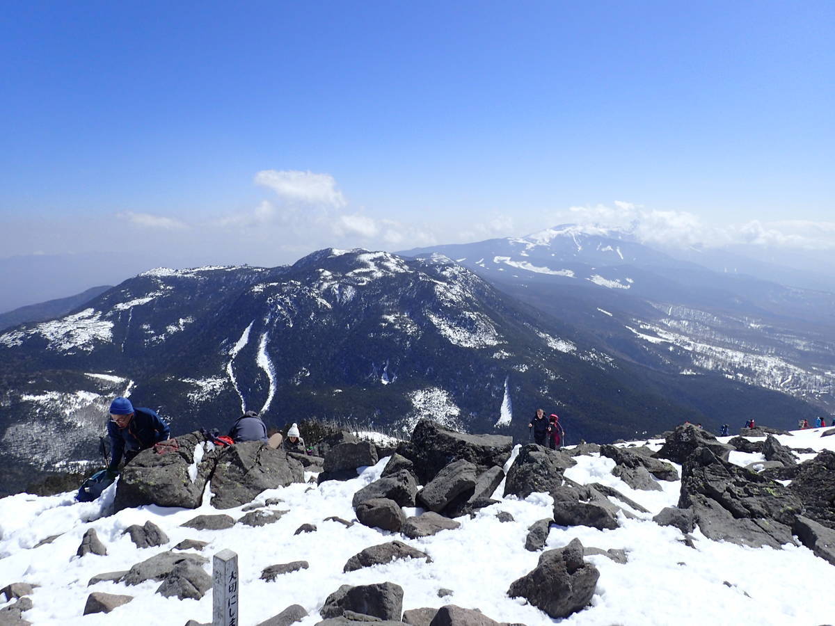 なぜ山頂は寒いのか 光と空気の性質から解説 走り出した足が止まらない