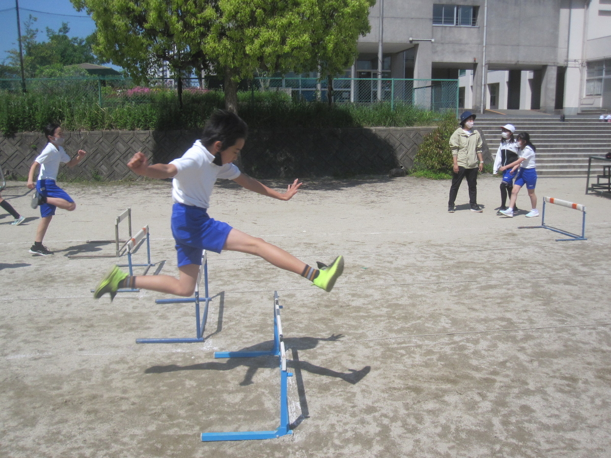 5/2 6年生 ハードル走 - 三ツ池小学校 ~Diary~