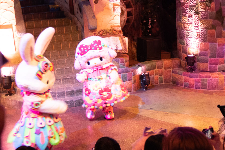 サンリオ ピューロランド ハローキティ stars on stage 缶入り