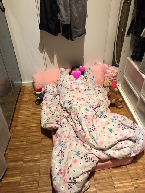 クローゼットルームで寝る Living In Germany