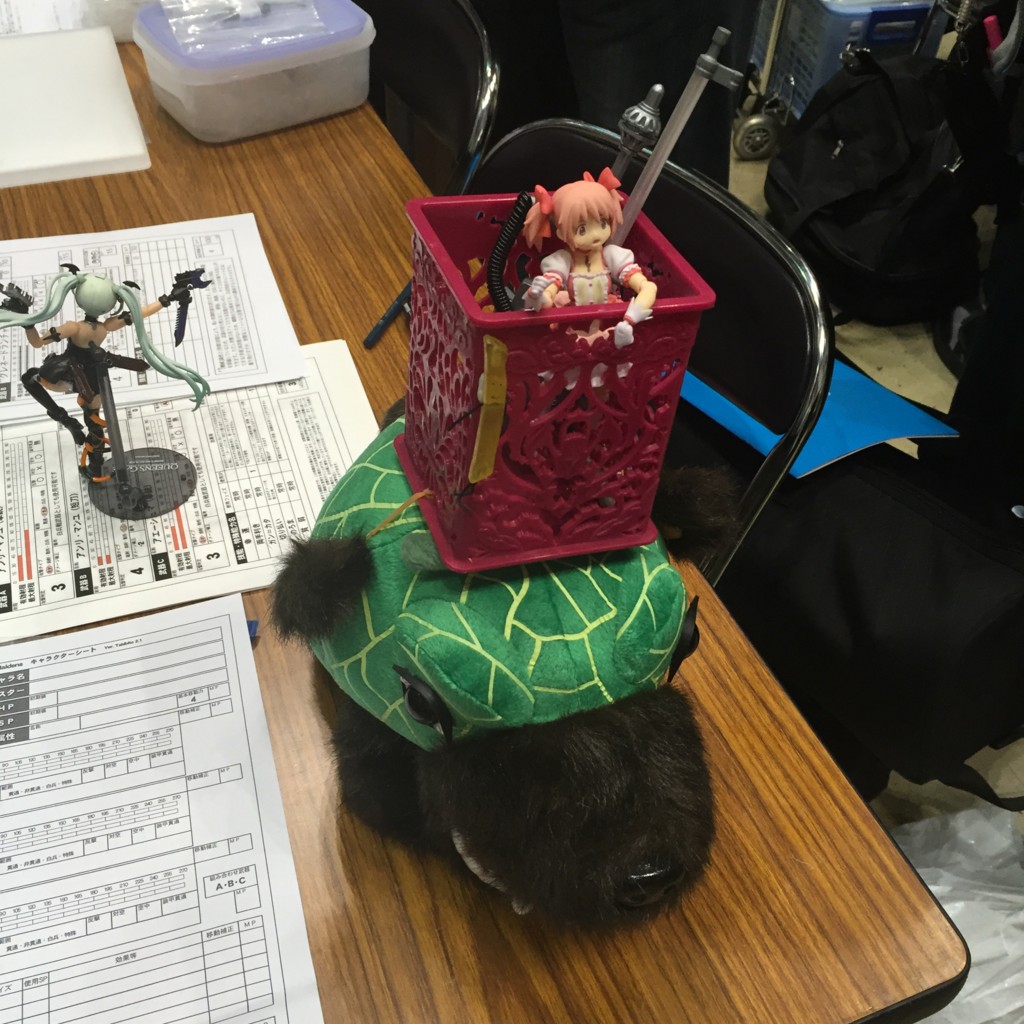 可動式フィギュアとメジャーで遊ぶおっさんたちがマジすごかったから紹介したくなった ゲームマーケット コミティア Miyocco Blog