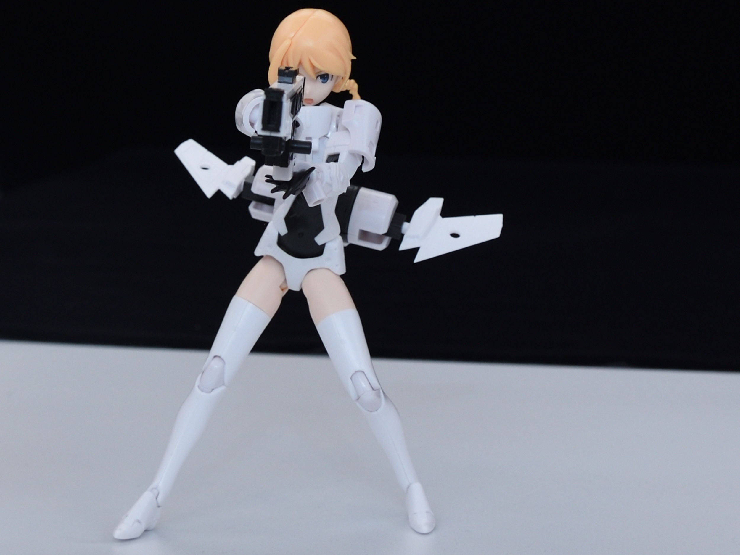 メガミデバイス改造用キット 「 アリス・ギア・アイギス」蛙坂来弥 蛙坂来弥 メガミデバイス改造用キット 「アリス・ギア・アイギス