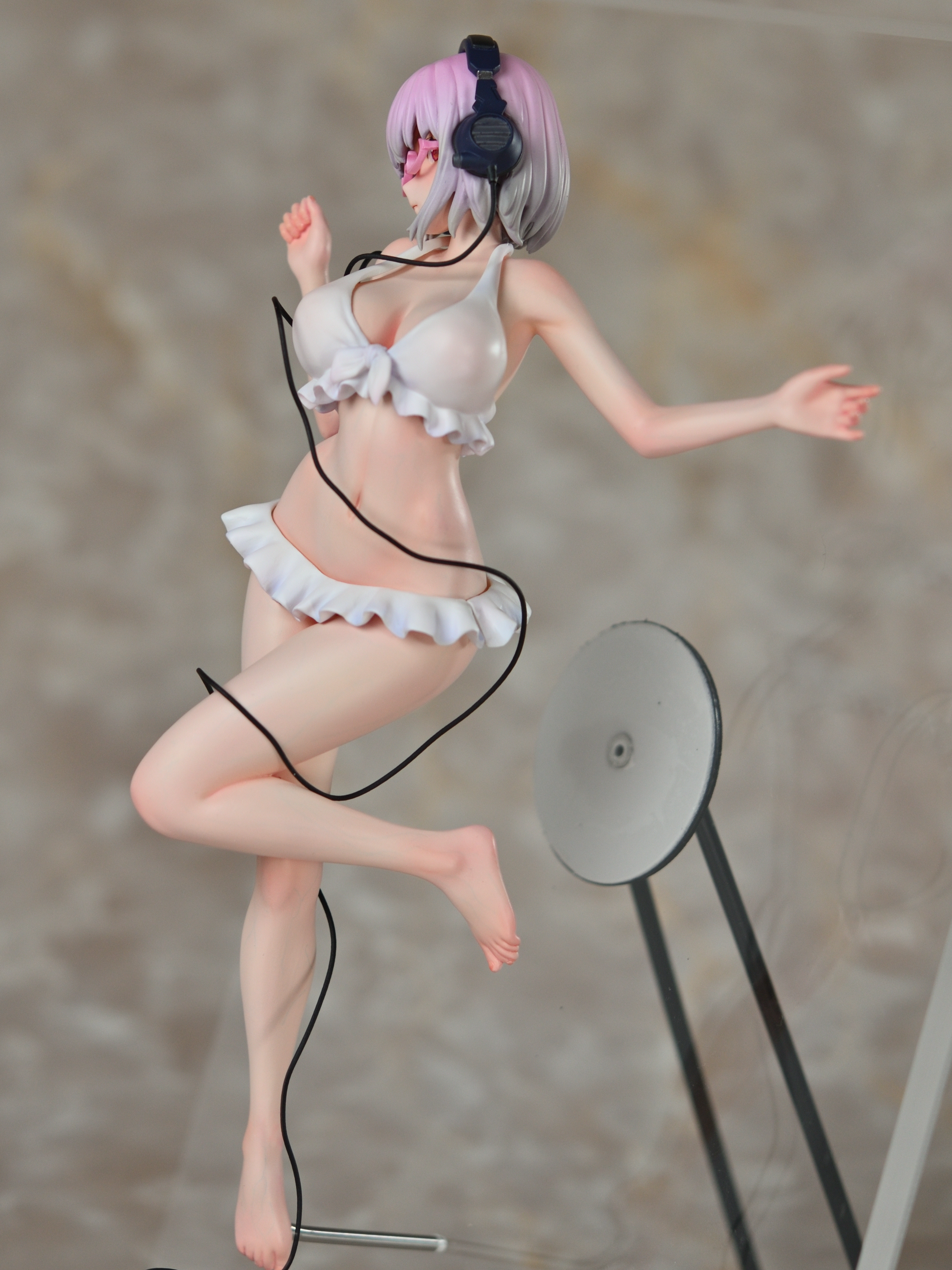 新条アカネ　ガレージキット　SSSS.GRIDMAN　スーパーバイザー　フィギュア