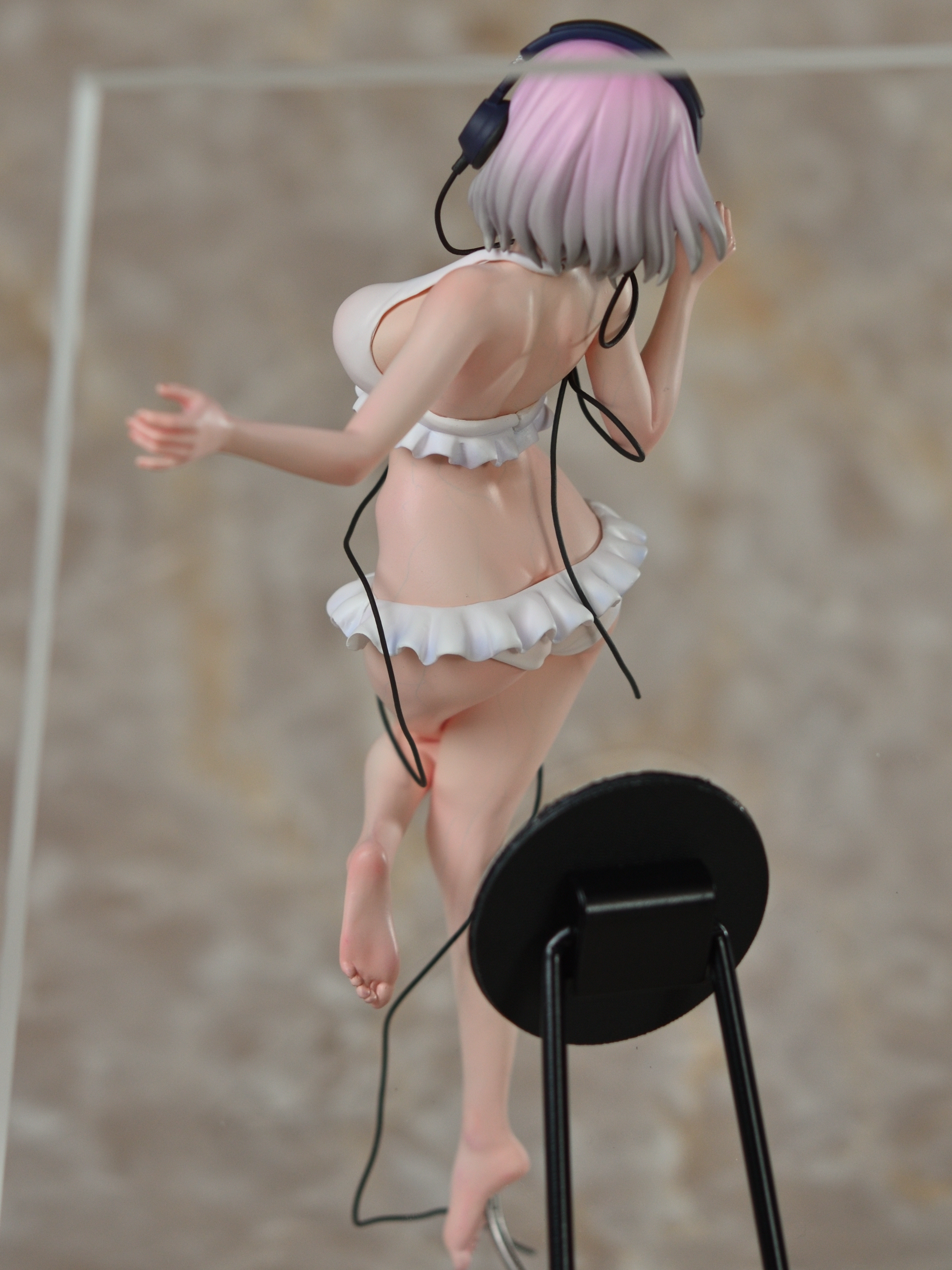 新条アカネ　ガレージキット　SSSS.GRIDMAN　スーパーバイザー　フィギュア
