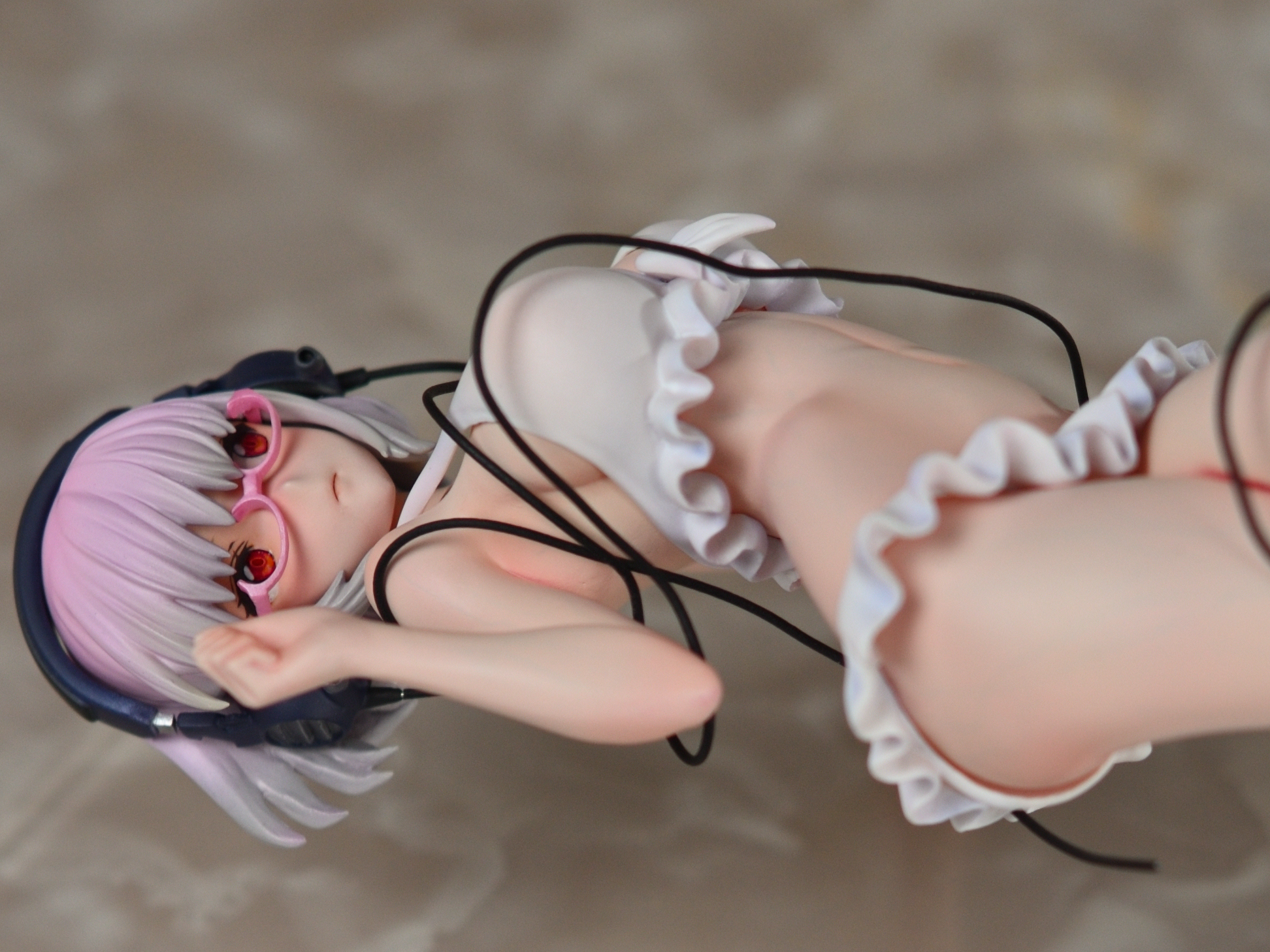新条アカネ　ガレージキット　SSSS.GRIDMAN　スーパーバイザー　フィギュア