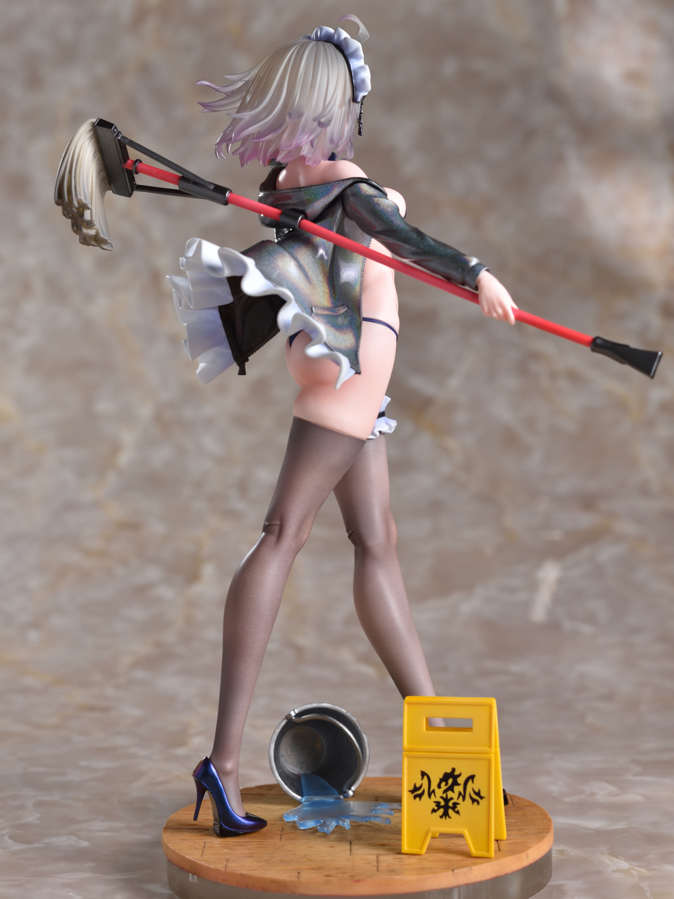 【新品】ジャンヌダルクオルタ メイド水着 awaken ガレージキット 新品】ジャンヌダルクオルタ メイド水着 awaken ガレージキット