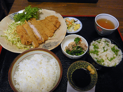 とんかつ定食　うどん処”本峰”