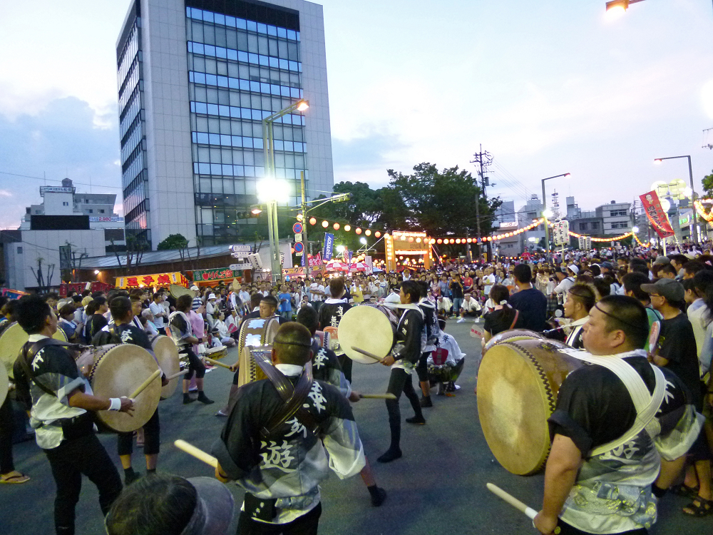 勇壮なお囃子　２０１１の阿波踊り