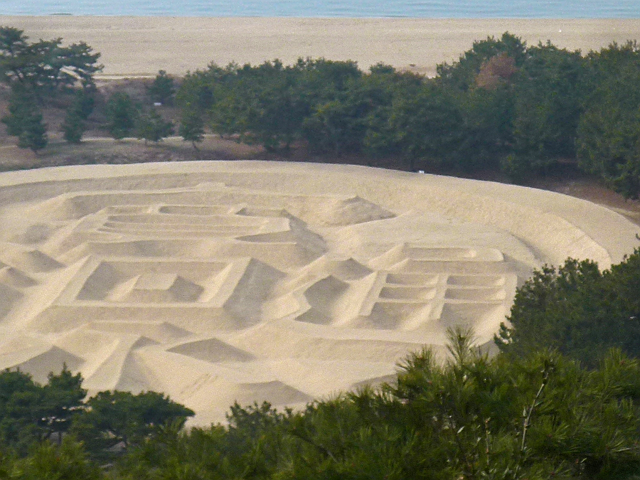 銭形砂絵　観音寺市有明町 琴弾公園