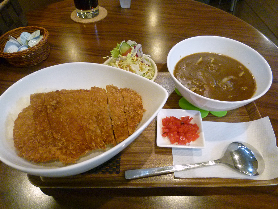 カツカレー　ｄｅｍｉｋａｔｕもりや