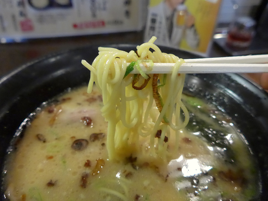 ♪にゅ〜〜んの地養そば　麺家 地養
