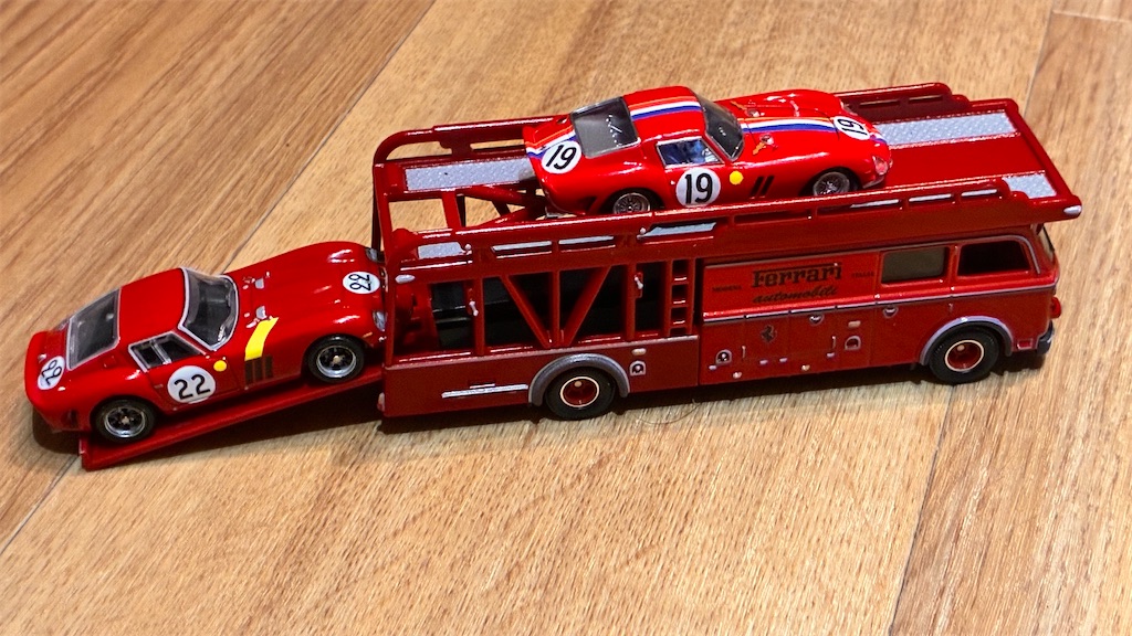ホットウィールフェラーリトランスポーター - sportscar graphic