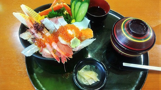 尼御前SAグルメの海鮮丼