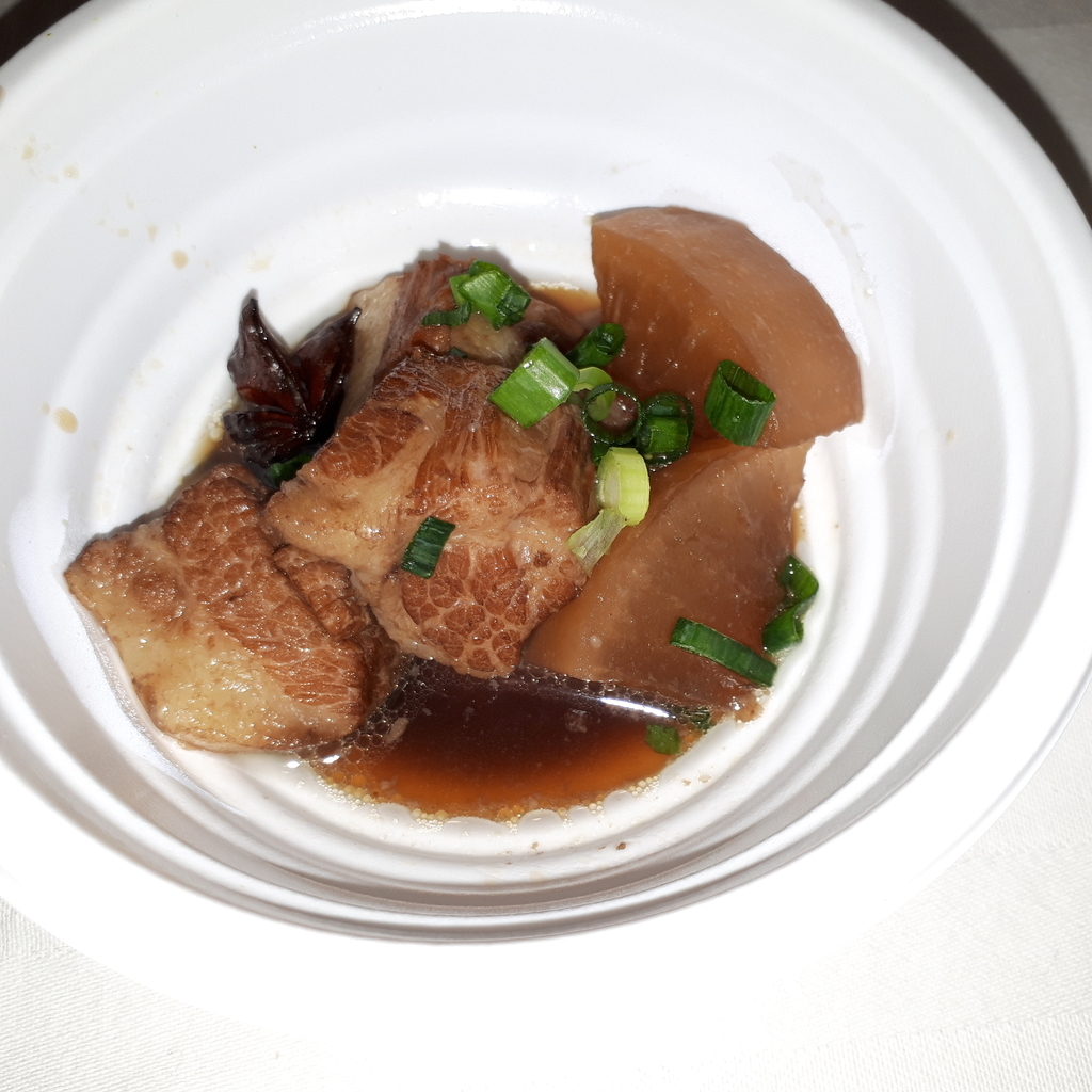 アアベルカレー 豚トロ薬膳角煮