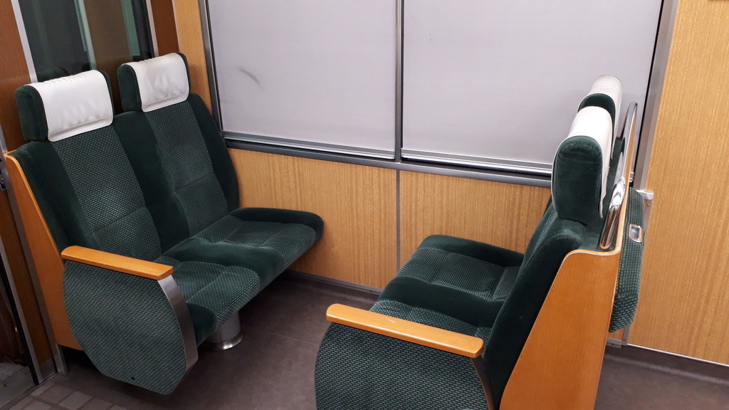 阪急9300系 車端部 座席