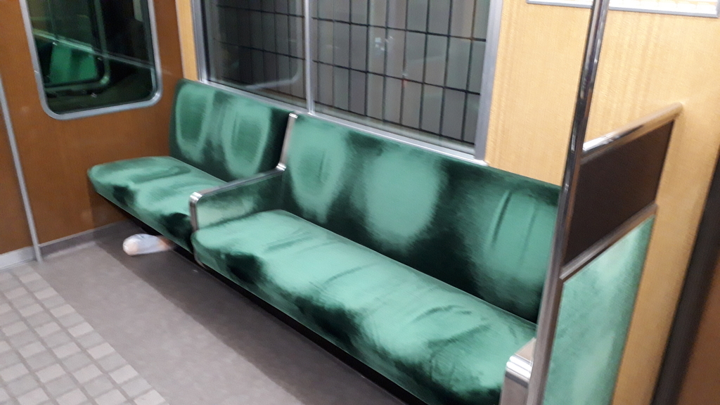 阪急9300系 車端部 座席