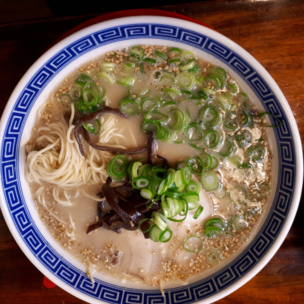 ラーメン虎と龍 東淀川駅前店 博多の虎