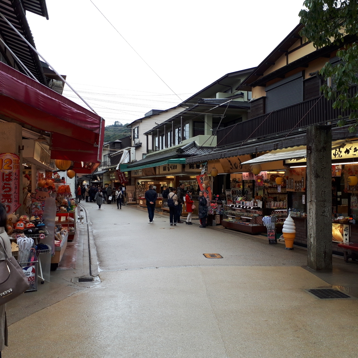 宮島 表参道商店街