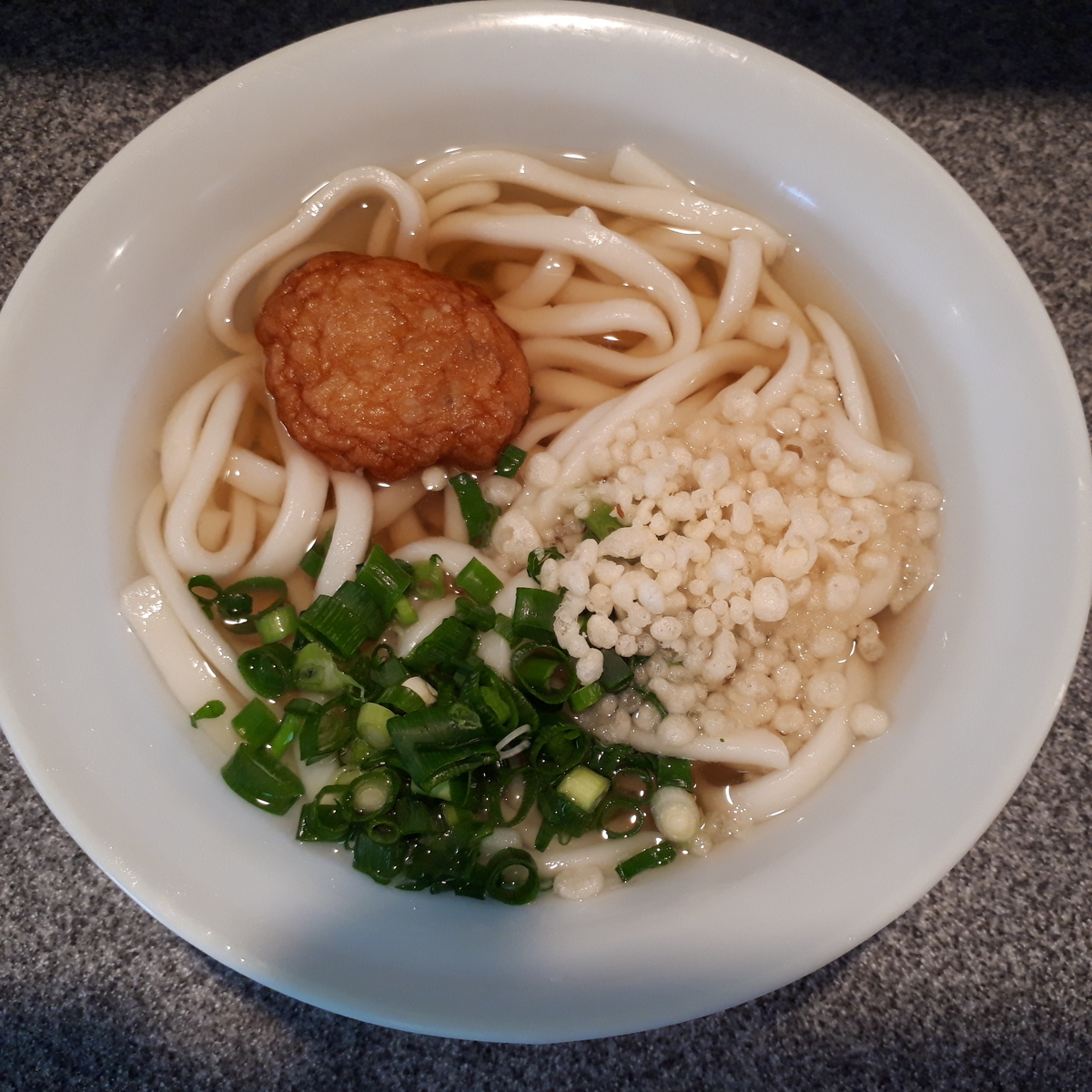 桜島フェリー うどんコーナー 天玉うどん