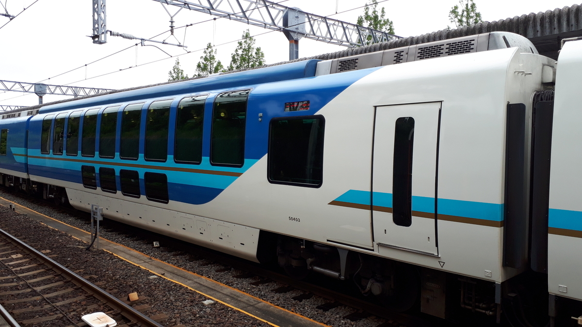 近鉄 しまかぜ 50000系 カフェ車両